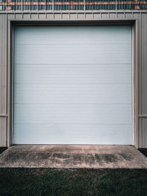 Easy Spring Cleaning Tips For Your Garage Doors