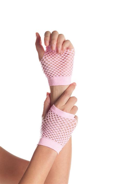 You can never get enough with these pinky gloves. Candy Pink Gloves - Gloves - Lionella.Net