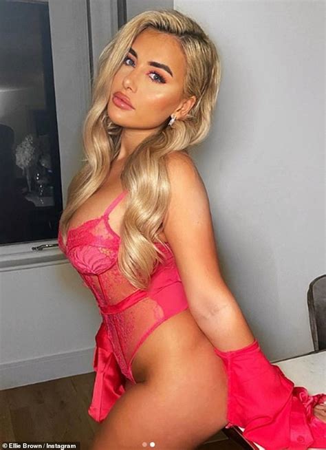 Love Island S Ellie Brown Sizzles In Lingerie While Lamenting Her Single Status Daily Mail Online