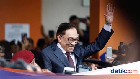 Dapat Pengampunan Penuh Anwar Ibrahim Bebas Terjun Ke Politik