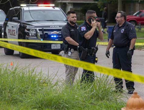 Police Investigate Shooting In Texas City Police News The Daily News