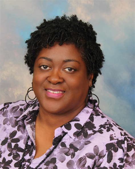 Shena Bowie - Beacon College