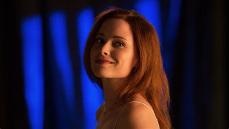 Hannah Emily Anderson Women Actress Long Hair Canadian Smiling Film Stills Redhead Wallpaper