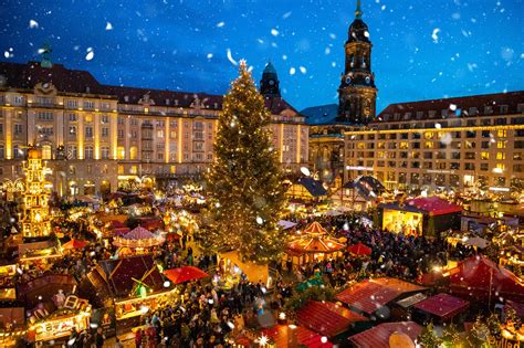 It is bordered to the north by denmark, to the east by poland and the czech republic, to the south by austria and switzerland, and to the west by france, luxembourg. Christmas Traditions in Germany - How Xmas is Celebrated