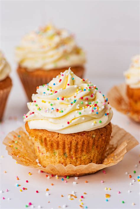 Rainbow Sprinkle Confetti Cupcakes