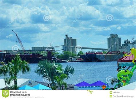 Puerto De Tampa Fotografía Editorial Imagen De Regional 100923357