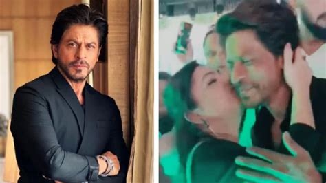 shah rukh khan gets forcefully kissed by a female fan netizens react woman s era
