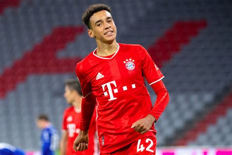 Musiala has kept his options open throughout his teenage years, as he has represented germany's loss could be england's gain, as musiala is already making waves with bayern as he has two goals to. Ausnahmetalent Jamal Musiala: Verlängert er beim FC Bayern ...