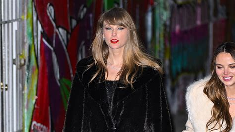 Taylor Swift Celebrates Birthday With A List Pals While Travis Kelce