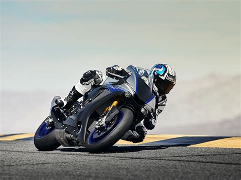 409.44% away from 52 week low. 2021 Yamaha YZF-R1M For Sale at TeamMoto New Bikes ...
