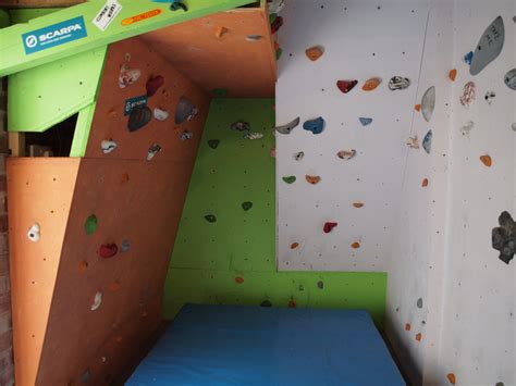 My Home Bouldering Wall Paul Stewarts Rock Climbing And Bouldering Page