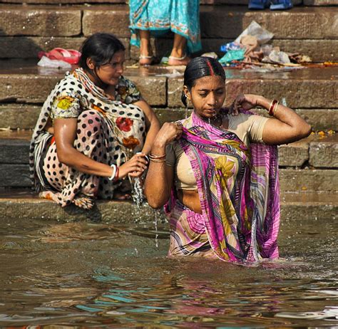 Ghats In 2021 Women Bathing School Girl Dress Indian Women
