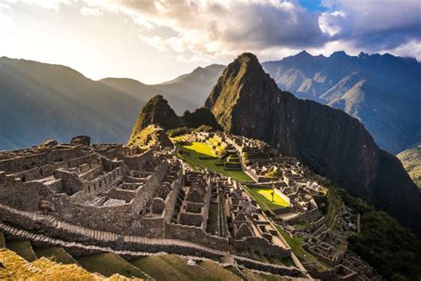 Peru is a representative democratic republic divided into 25 regions. Machu Picchu - Destinations in Peru | Metropolitan Touring