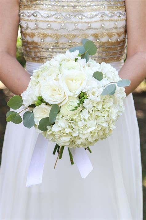 Diy Wedding Flowers Elegant White White Hydrangea Bouquets