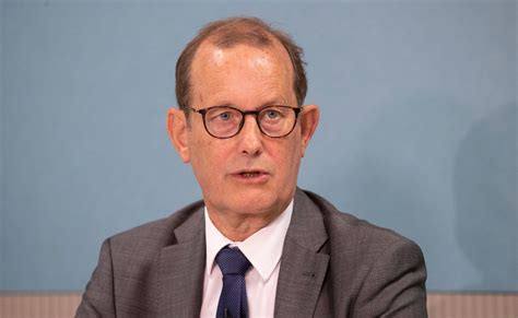 Conflicting evidence and startling revelations as fraud case drags on