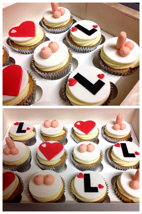 Pin By Holly Hambleton On Cake Hen Party Cupcakes Hen Party Cakes