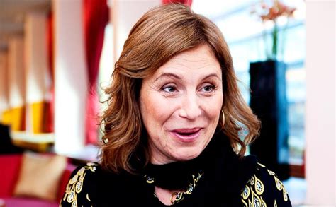 Helen sjöholm, malmö musikteaters kör & ork, oscar salazar. Helen Sjöholm sjöng bästa svensktoppslåten | Aftonbladet