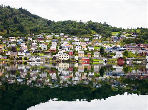 ノルウェーのフィヨルド観光ノールハイムスン村への旅 ノルウェー All About