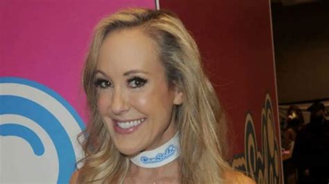 Watch Chargers Fan Jess A Girl With No Face Shares Video Of Her Pssy And Bbs The Sportsgrail