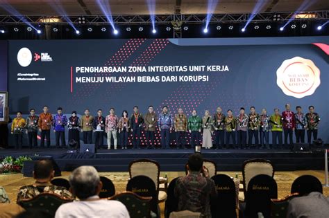 Kpknl Jakarta Iv Meraih Penghargaan Zona Integritas Wbk Dari Kemenpan Rb