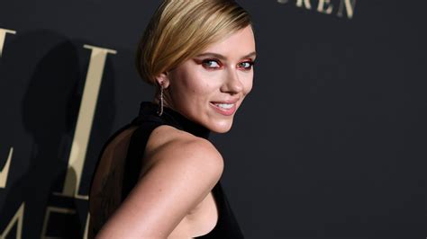 Scarlett Johansson Jokes Black Widow Secret Felt Like An Affair
