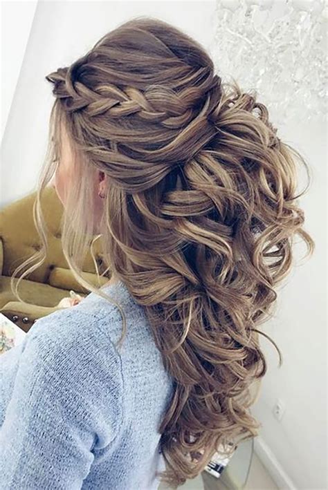 If you have wavy hair, try swirled into circles and the magnificent accessories make your hairstyles more stylish and luxurious. 42 Wedding Guest Hairstyles The Most Beautiful Ideas ...