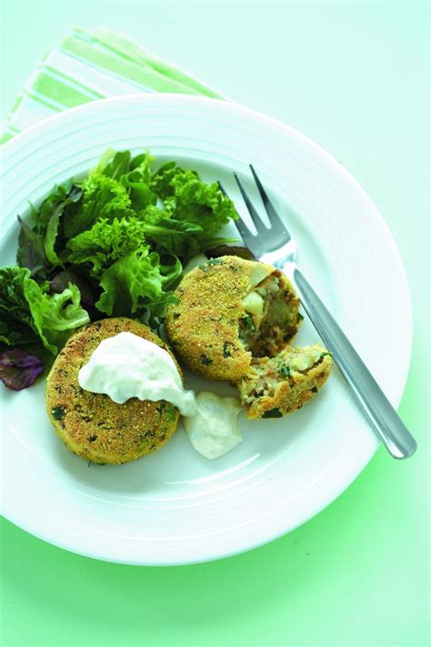 Carrot and lentil patties with tzatziki - Healthy Food Guide