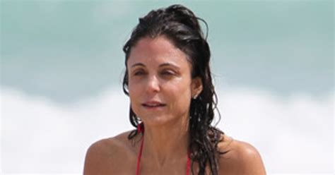 Damn Bethenny Frankel Shows Off Skinny Body And Lots Of Cleavage In