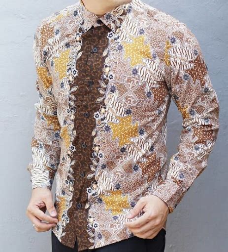 Kenali berbagai model baju batik pria beserta tips membelinya. #BusanaMuslim | 10+ Contoh Model Baju Batik Panjang Pria ...