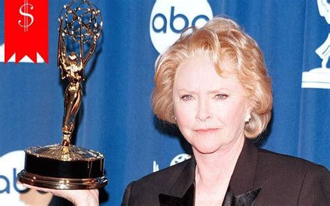 American Actress Susan Flannery Find Out Her Career Awards And Net Worth
