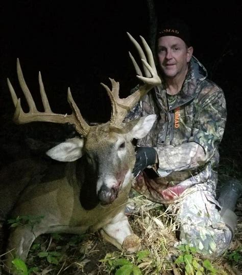 Missouri 6 Day Whitetail Deer Archerycrossbow Hunt For 2 Hunters
