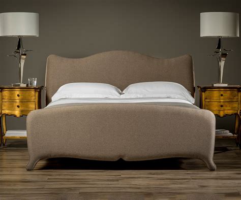 Lyonnaise Upholstered Bed Luxury Upholstered Beds Sueno