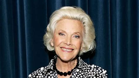Honor Blackman Death James Bond Actress Has Died Aged 94 Smooth