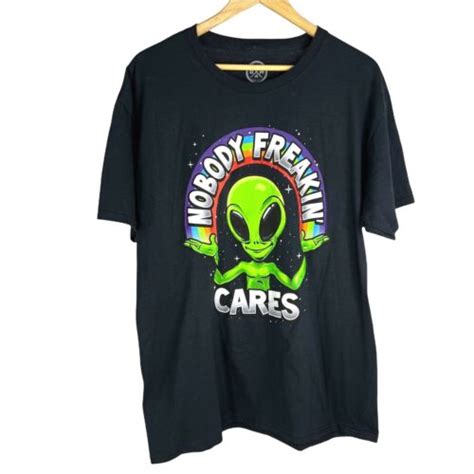 Odm Mens Colorful Short Sleeve T Shirt Nobody Freakin Cares With Alien Sz L Ebay