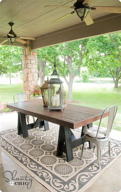 Build An Outdoor Dining Table