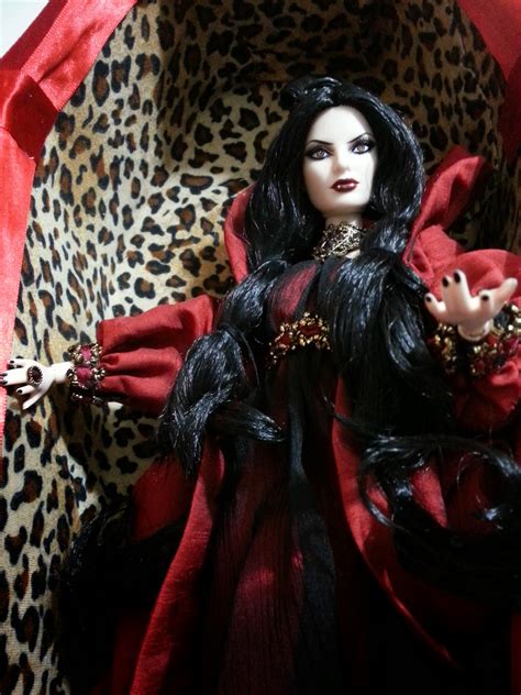 Coleção de Vampiros Haunted Beauty Vampire Barbie Doll by Barbie Collector coleção Adriano