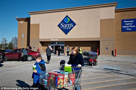 Wal Marts Sams Club To Shut Some Stores After Review Sams Club