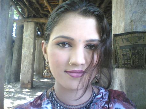 Beautiful Desi Girl With Beautiful Smile Photos Fun Maza New