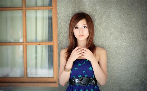 Wallpaper Model Si Rambut Coklat Rambut Panjang Asia Wanita Di Luar Ruangan Gaun Biru