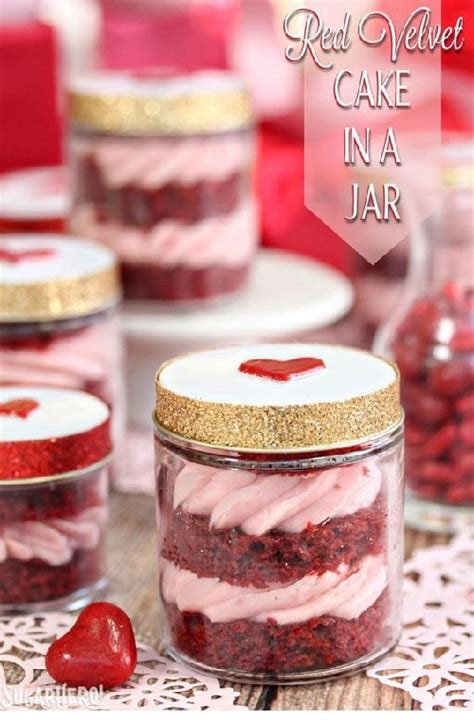 Some chocolate chips, nuts, white icing, and red and green sprinkles are also in need. 21 Christmas Desserts in A Jar To Try - Cathy