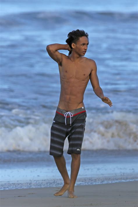 Jaden Smith Shows Off Six Pack Abs During Smiths Beach Holiday Celeb