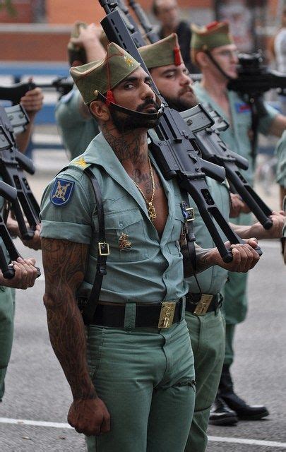 The Spanish Army Looks Fabulous Funny Pinterest Men In Uniform