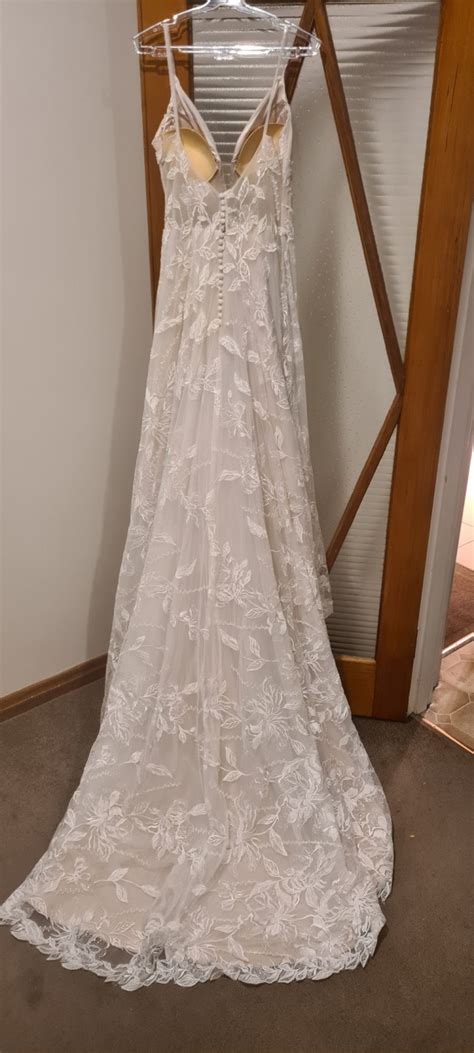Madi Lane Abigail Wedding Dress Save 50 Stillwhite