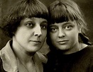 ︎Marina Tsvetaeva with her daughter Ariadna Efron ︎ | Русская ...