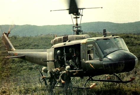 Bell Uh 1 Iroquois Or Huey Saw Extensive Use During The Vietnam War
