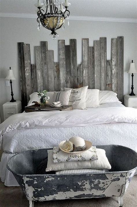 35 Exciting New Look Your Bedroom With Diy Rustic Wood Headboard Plans