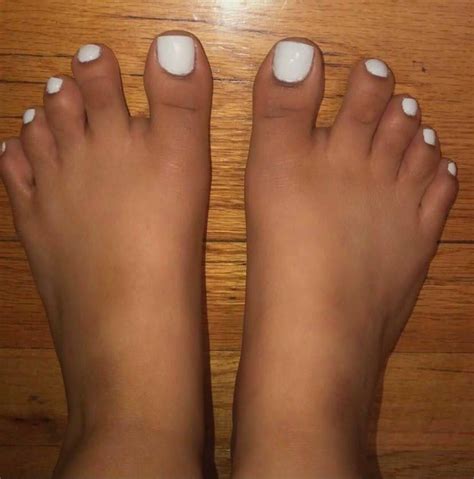 Symmetry Feet On Twitter Venusbaby11s Tiny Size 5 Pretty Pedicured