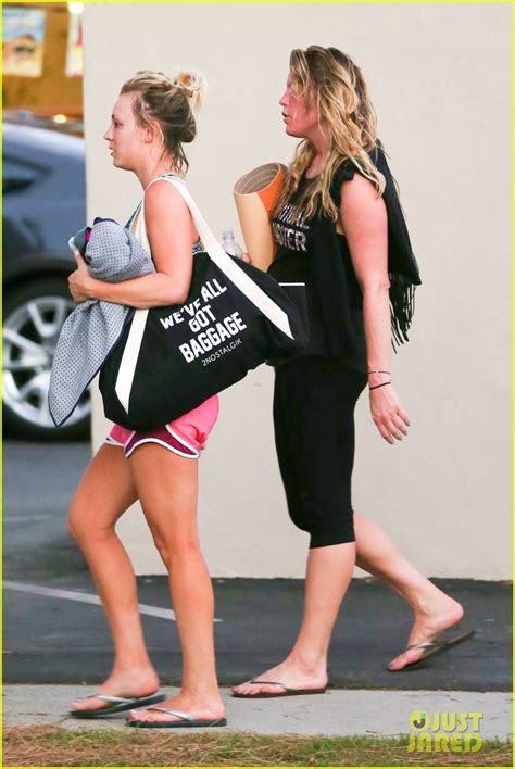 Kaley Cuoco Shows Off Her Super Toned Figure Photo 3573226 Kaley Cuoco Photos Just Jared