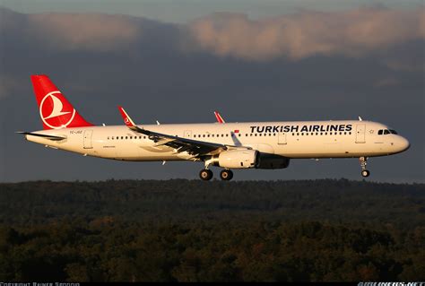 Airbus A321 231 Turkish Airlines Aviation Photo 2719134