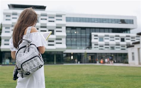 Berapa Biaya Kuliah Undergraduate University Of Bristol Ican